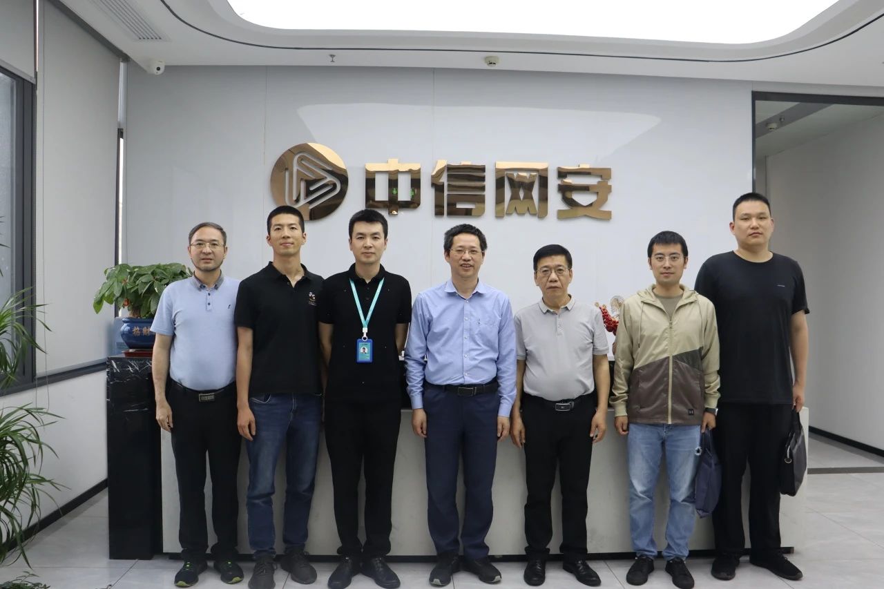 9668db069a9ce4f0798ffdaceebb1a94.jpg 9668db069a9ce4f0798ffdaceebb1a94.jpg